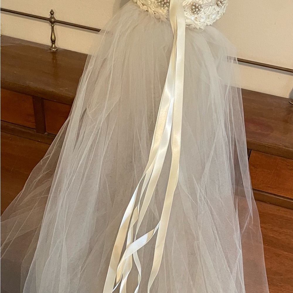 Wedding veil. Juliet cap style. Exquisite Antique. Hand made gorgeous. Lace - Picture 6 of 12